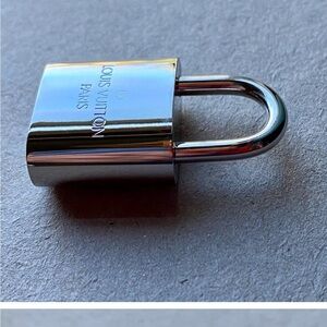 New Palladium Louis Vuitton Lock with Two Keys